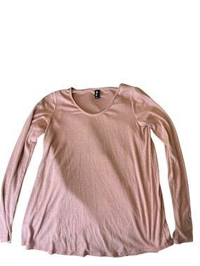 Agnes and Dora Women’s Long Sleeve Scoop Neck Top — Blush Pink
